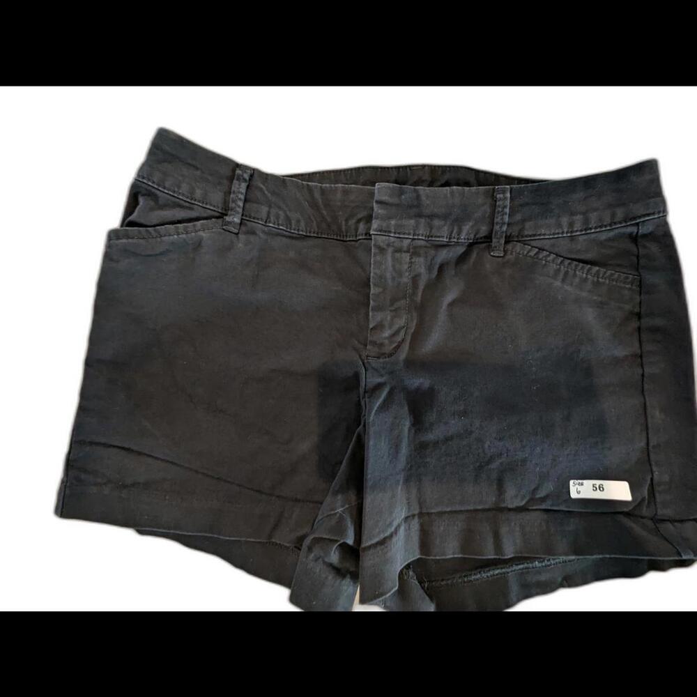 #56 Old Navy Black Chino - Pixie Style Shorts - Size 6 - Color Black